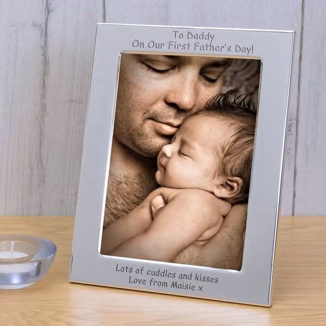 Uniqueful Men's Personalised Daddy First Father's Day Silver Plated Rectangular Metal Photo Frame, W/H: 13.5 x 13.5 cm