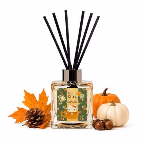 Hello Kitty Pumpkin Spiced Latte Reed Diffuser, 100ml Multicolour Autumn Home Fragrance Set with Glass Bottle and Reeds