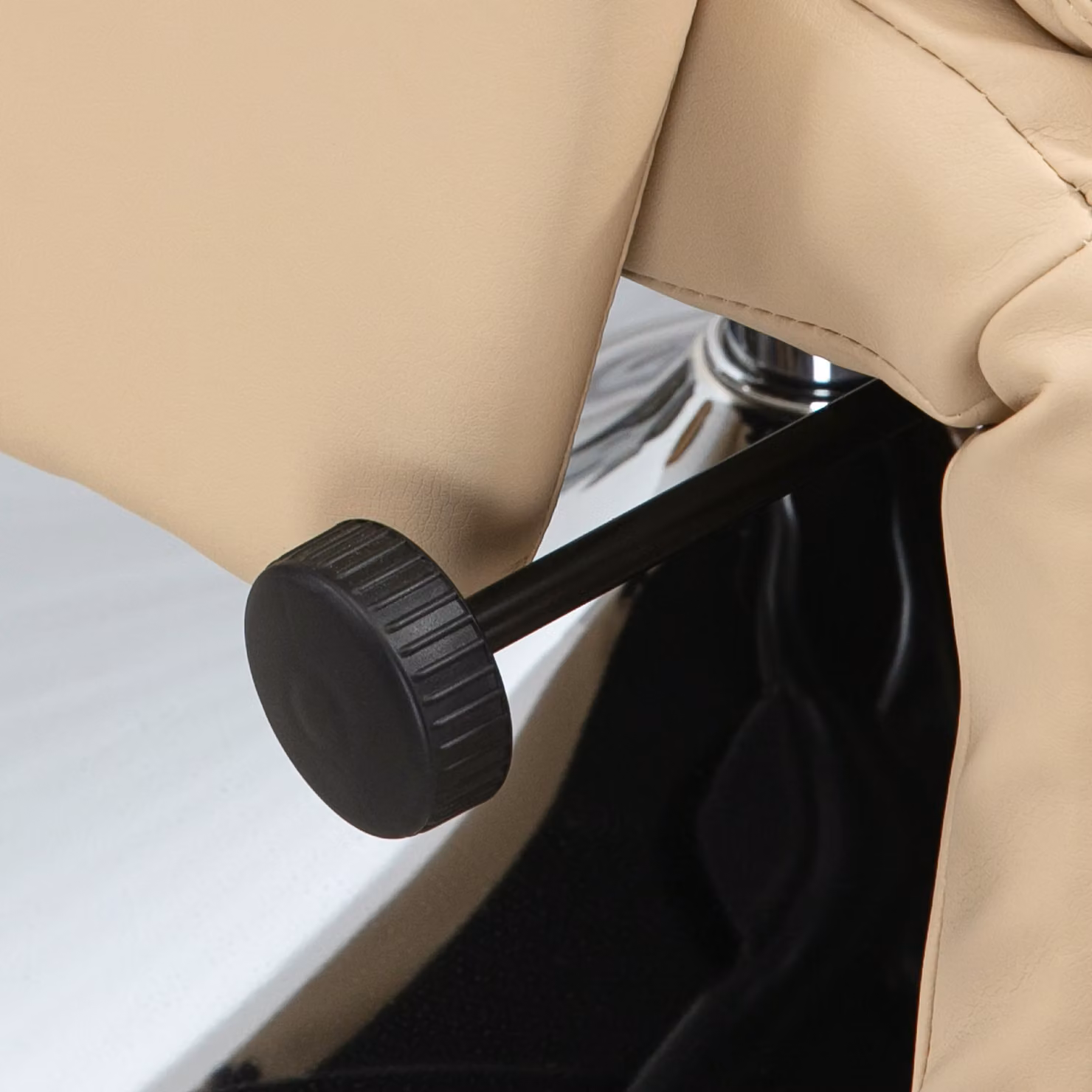 HOMCOM Adjustable Swivel Recliner Chair with Footrest and Padded Arms in Beige PU Leather – 3