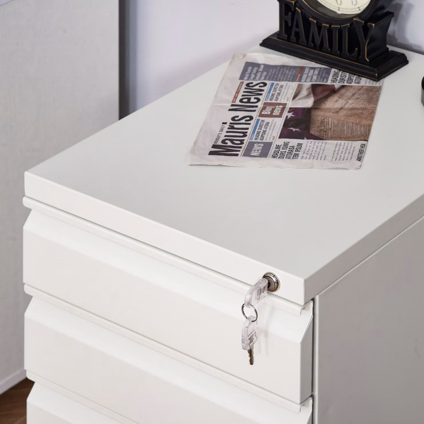 Vinsetto White Wooden Mobile File Cabinet with 3 Lockable Drawers, H 60 x W 39 x D 48 cm – 7