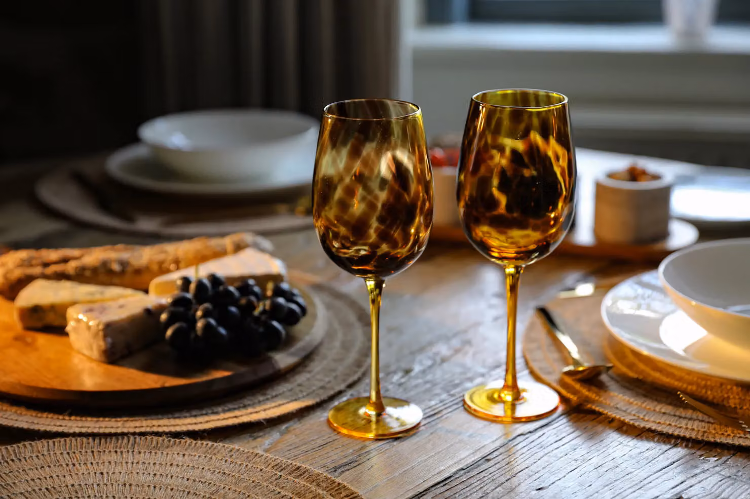 BarCraft Set of 2 Brown Tortoiseshell Patterned Lead-Free Glass Wine Glasses – 2