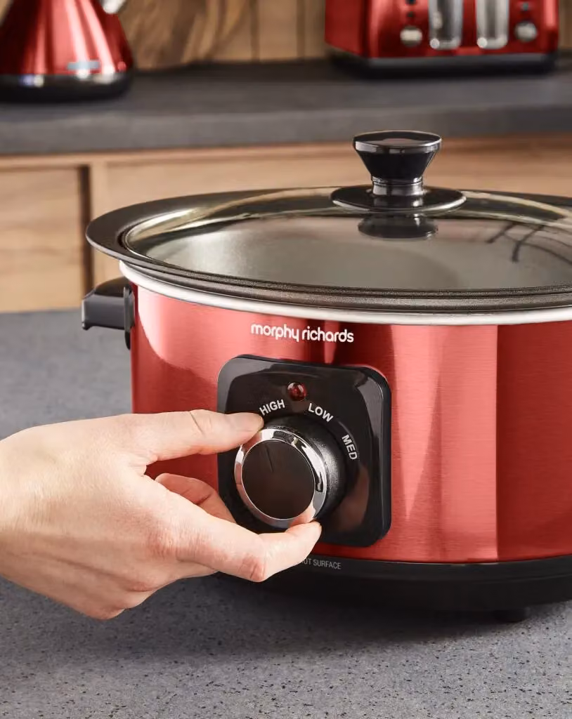 Morphy Richards Accents 3.5L Sear & Stew Slow Cooker, Red – 9