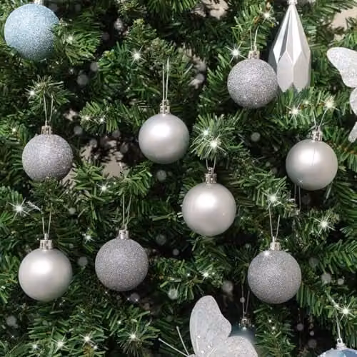 Melody Maison Set of 8 Silver Glitter Christmas Baubles – 1