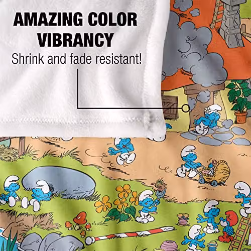 LOGOVISION The Smurfs Smurf Village Silky Touch Super Soft Throw Blanket, Multicolour, W: 152 cm, D: 127 cm – 2