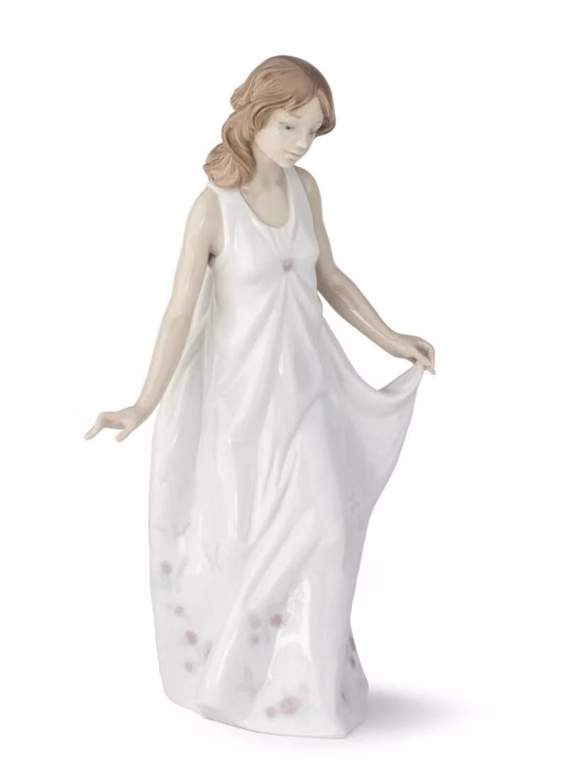 Lladró Wonderful Mother White Porcelain Figurine
