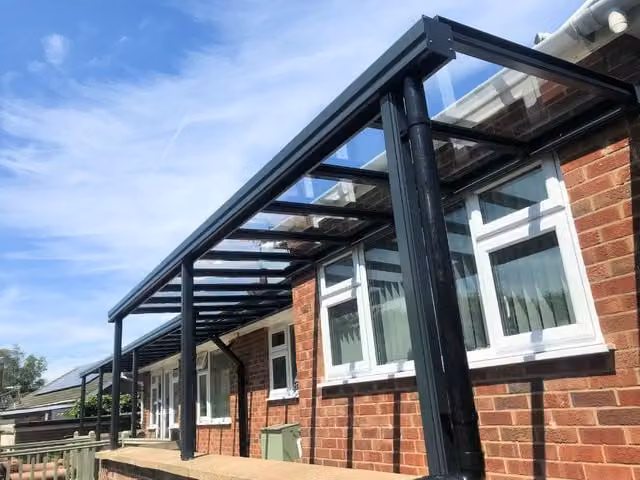 Milwood Group Simplicity 6 Aluminium Lean-to Pergola Veranda in Black, W: 900 cm x D: 300 cm