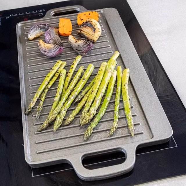 KitchenCraft Deluxe Uncoated Cast Iron Griddle, Grey, W: 45 cm, D: 23 cm – 1