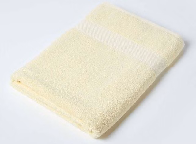 Homescapes Fluffy Turkish Cotton Jumbo Towel in Yellow