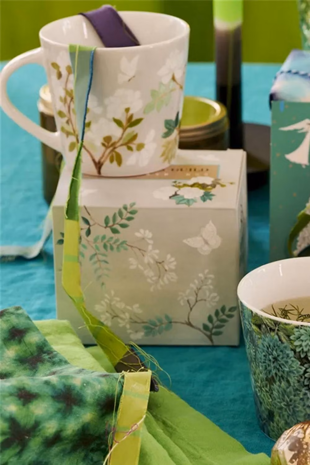 Designers Guild Set of 4 Fleur Orientale Multicolour Porcelain Mugs, 420ml – 2