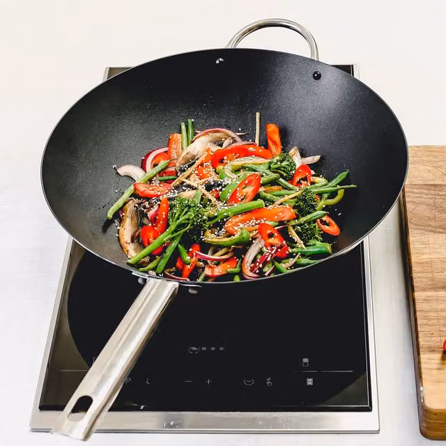 MasterClass Non-Stick Carbon Steel Wok, 35.5 cm, Black – 1