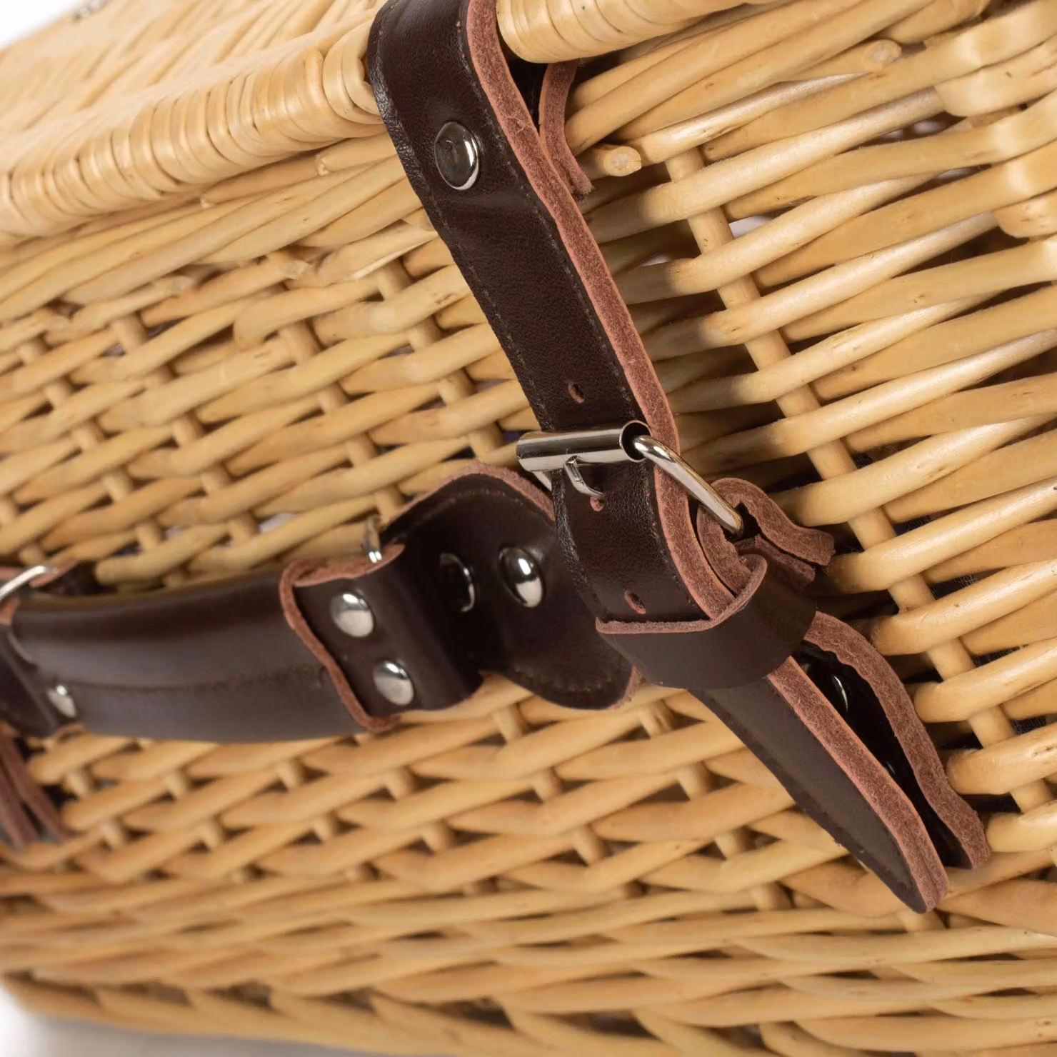 Red Wicker Picnic Hamper in Brown, 45cm – 2