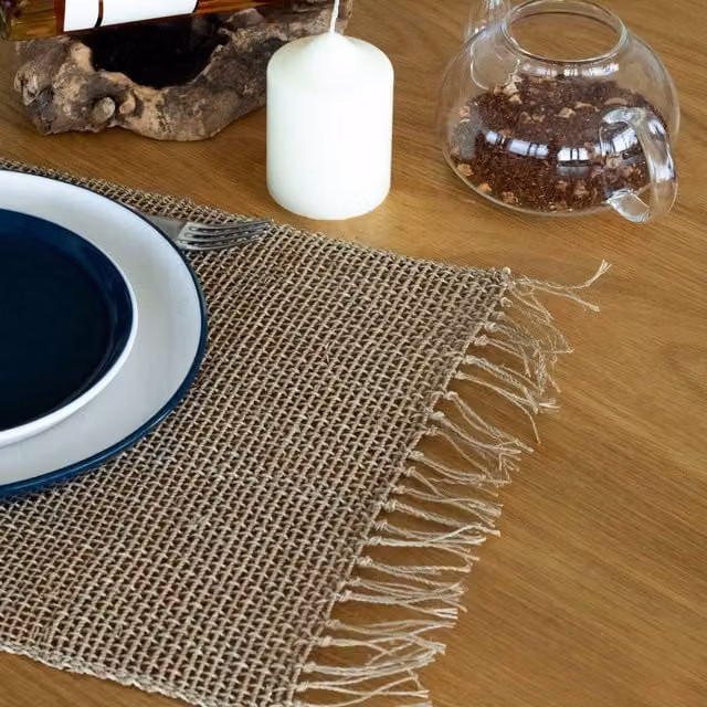 KDMK Rustic Seagrass Fringe Woven Placemat in Brown and Beige, Diameter: 35 cm