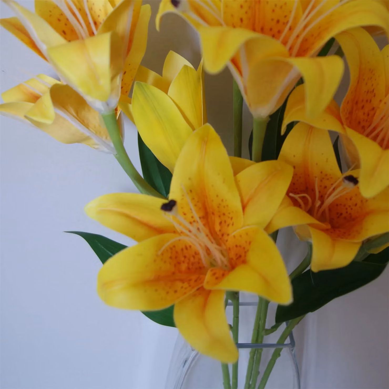Leaf Yellow Artificial Lily Stem, Height: 60 cm – 2