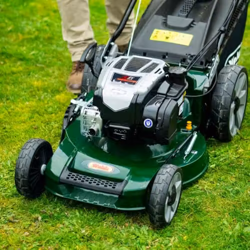 Webb 53cm Self Propelled Petrol Lawnmower with Alloy Deck and 70L Collection Bag in Green – 7