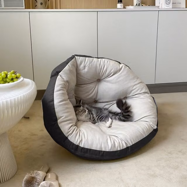 Livingandhome Multifunctional Egg Chair Sofa Bed with Round Seat Cushion in Beige and Black Linen-Cotton Fabric