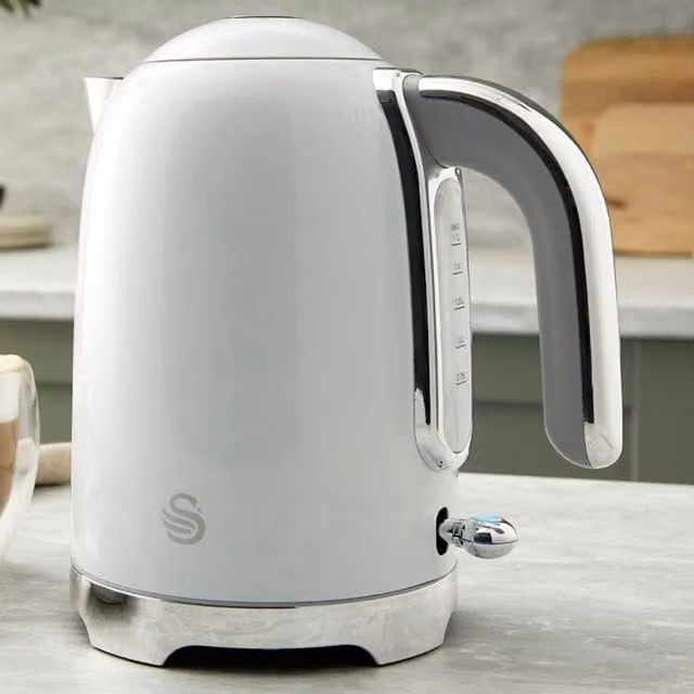 Swan Solace 1.7l Stainless Steel Kettle in White and Blue with Limescale Filter