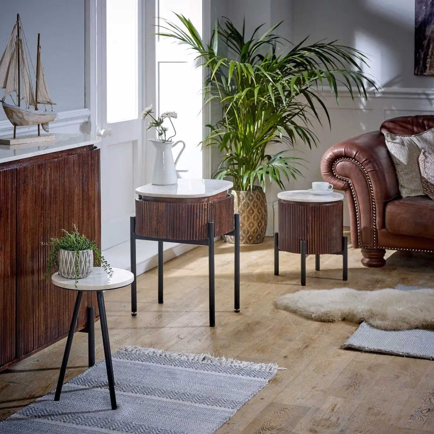 IH Design Tilden Mango Wood Side Table with White Marble Top and Metal Legs, W/D/H: 35 x 35 x 45 cm – 3