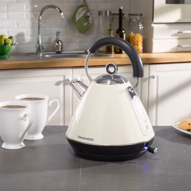 Daewoo Kensington Collection Pyramid Retro Kettle, 1.7 l, Cream
