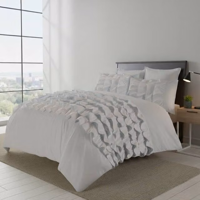 Snug City Silver Ruffle Border Duvet Cover and Pillowcase Set, Super King, 200 x 200 cm – 1