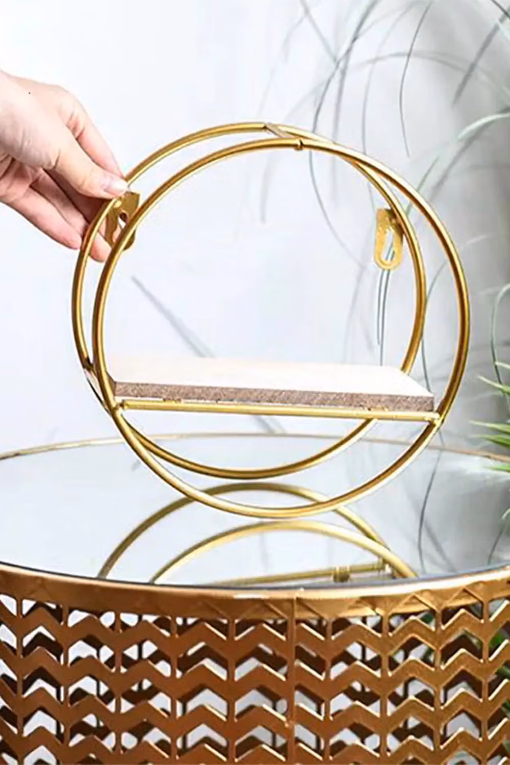 Livingandhome Gold Metal Wall Mounted Decorative Storage and Display Shelf – 2