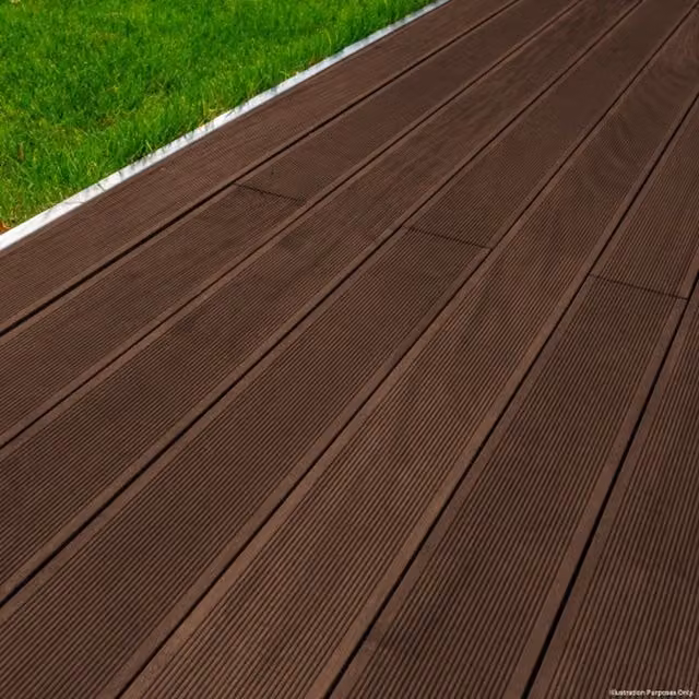 Jardi Composite Decking 10 SQM in Conker Brown