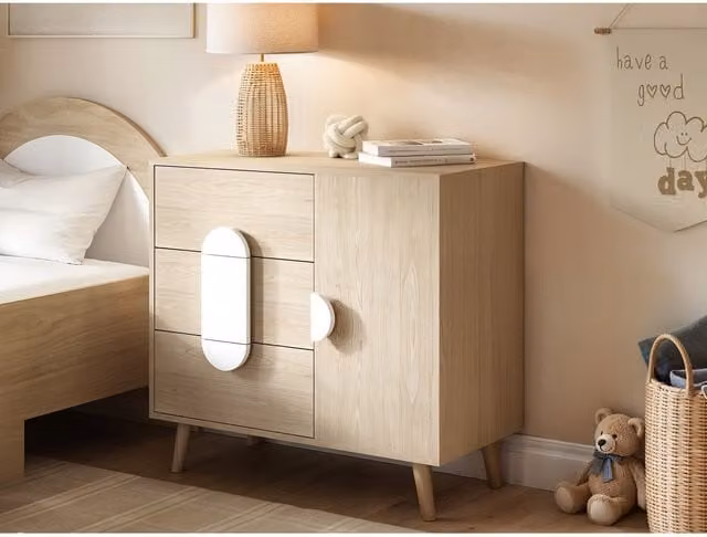 Flair Furnishings Noah Chest of Drawers in White – 1