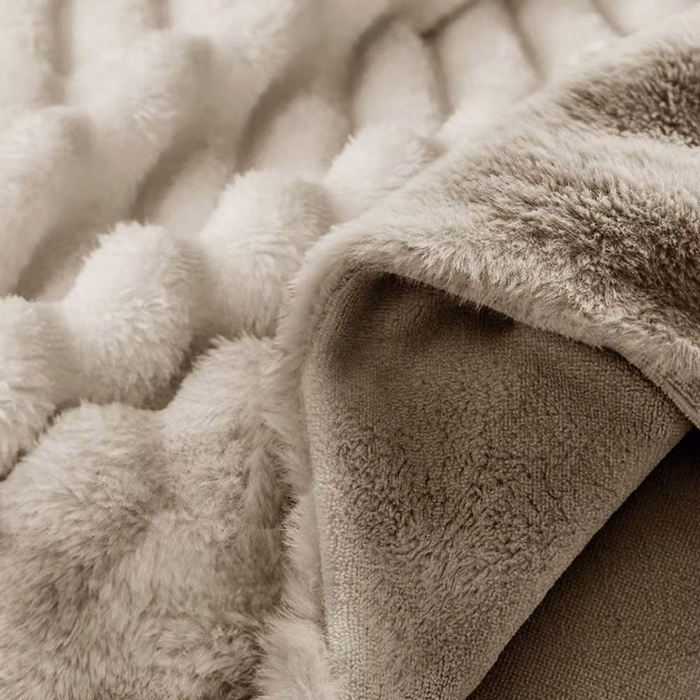 Velosso Jumbo Cord Faux Fur Duvet Cover and Pillowcase Set in Beige, W: 200 x H: 200 cm – 2