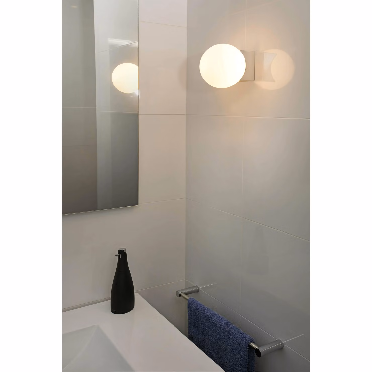 Netlighting Lago White Bathroom Globe Wall Lamp with G9 Bulb and IP44 Rating – 2