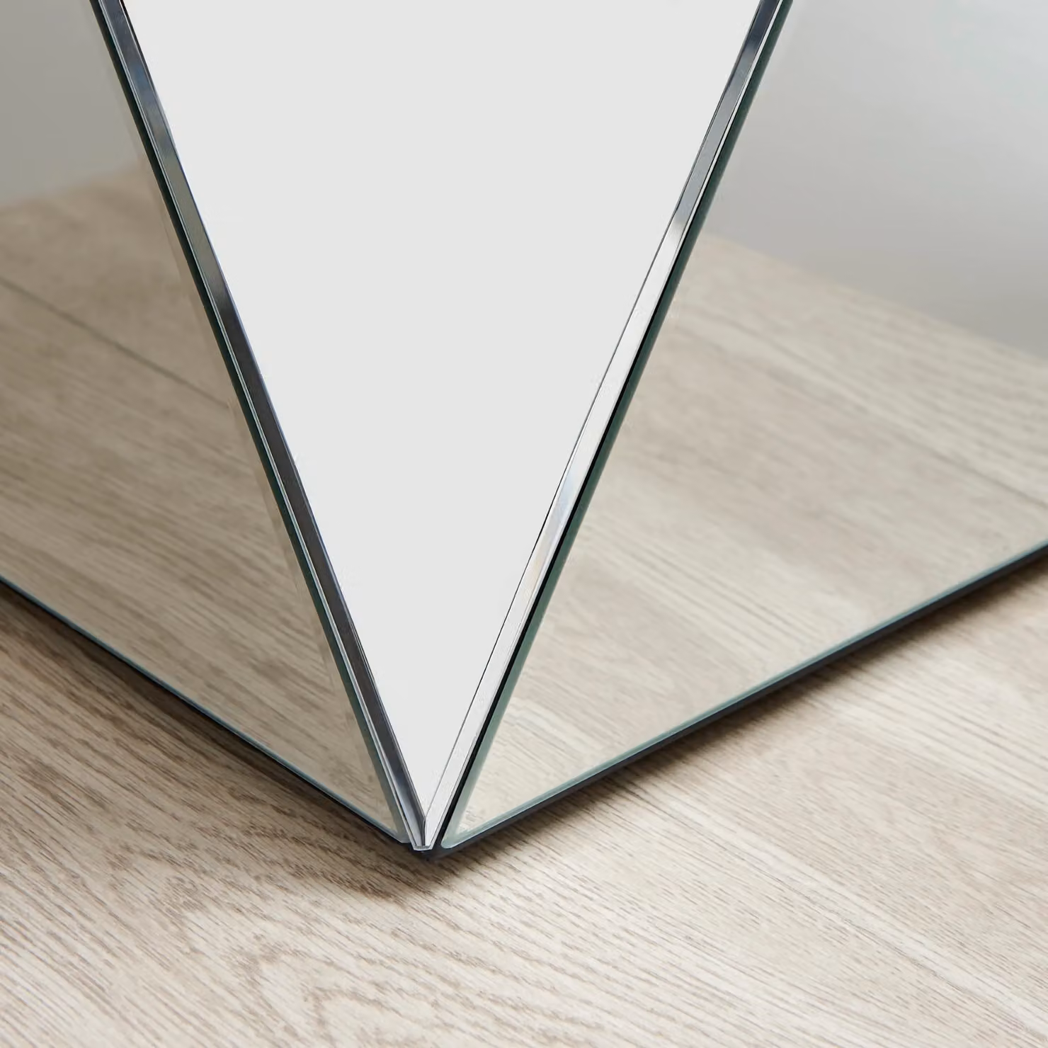 FurnitureboxUK Diamond Contemporary Mirrored Bedside and Side Table in Silver – 3