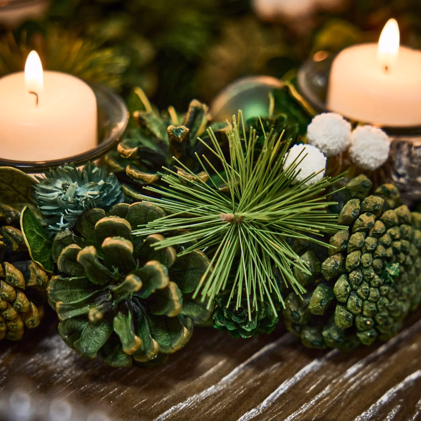 Dibor Woodland Green Round Christmas Table Centrepiece Tealight Holder, Diameter: 30 cm – 2