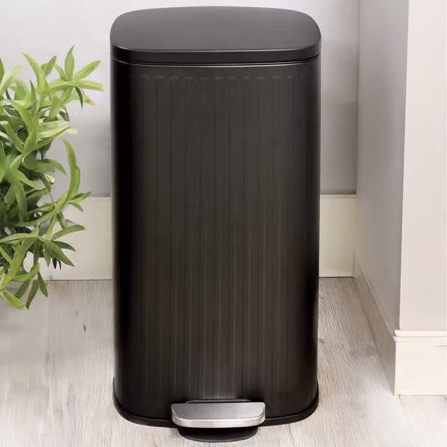 Living Solutions Ribbed Pedal Bin 30L in Black with Soft Close and Removable Inner Bucket