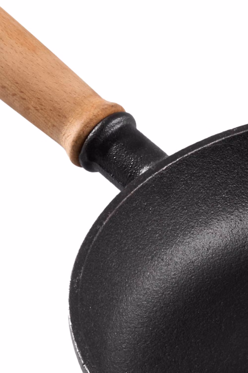 Garden Sanctuary Uncoated Cast Iron Round Frying Pan with Removable Wooden Handle in Black – 6