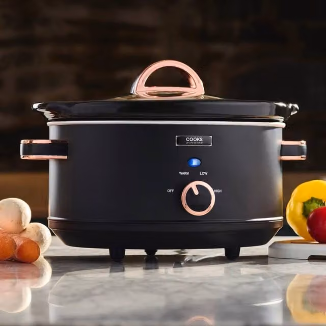 Cooks Professional 3.5L Slow Cooker with Glass Lid and Removable Dishwasher Safe Bowl in Black and Rose Gold