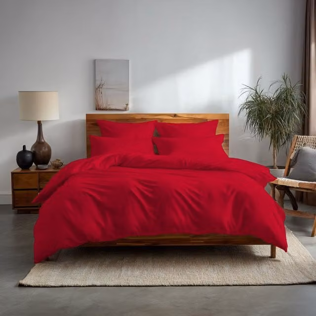 Home Sweet Home UK Plain Dyed Polycotton Duvet Cover and Pillowcase Set, Red, Super King, Duvet: 200 x 200 cm, Pillowcase: 48 x 74 cm – 1