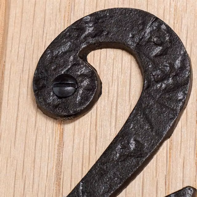 Hammer and Tongs Rustic Iron Number 2 Metal Numerals in Black, Pack of 2, Height: 8.5 cm – 1