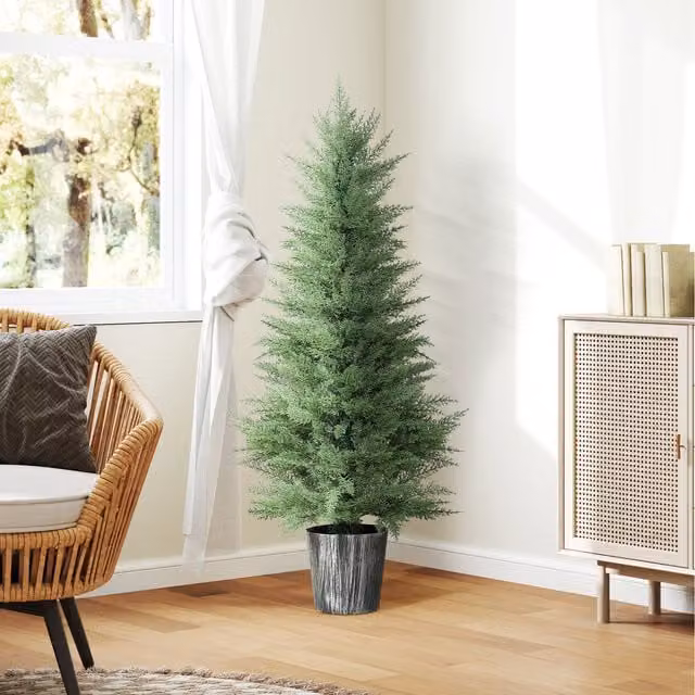 HOMCOM Set of 2 Green Artificial Cypress Trees with PE Leaves, Height: 135 cm