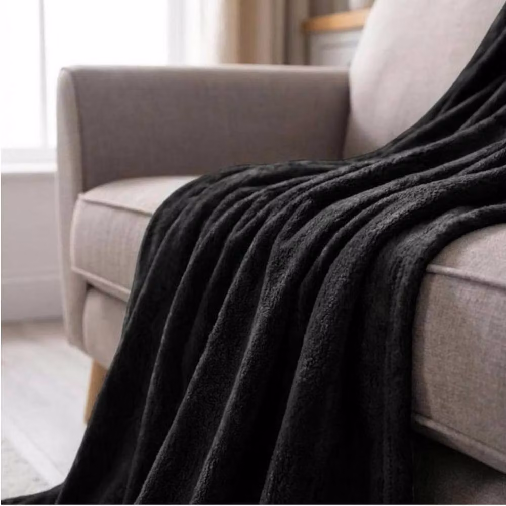 Garden Greatness Maison Ultra Soft Black Throw W/D/H: 150 x 125 x 125 cm – 2