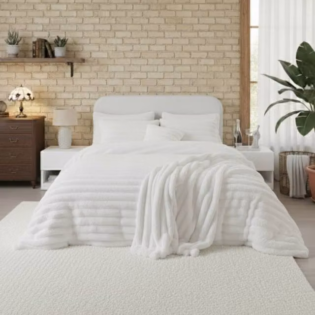 Snug City Luxury Teddy Cord Bedding Set in White, King Size (180 x 200 cm) – 1