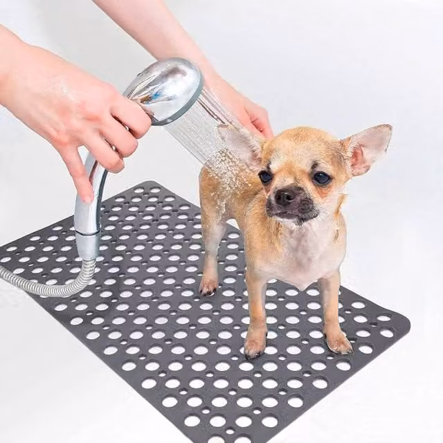 KORVIXA Non-Slip Rectangular Bath Mat in Grey – 1