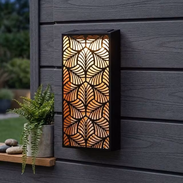 Garden Greatness Lunaria Short Leaf Solar Wall Art in Multicolour and Black