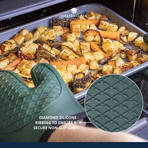 MasterClass Non-Slip Silicone Oven Gloves in Black and Green – 4