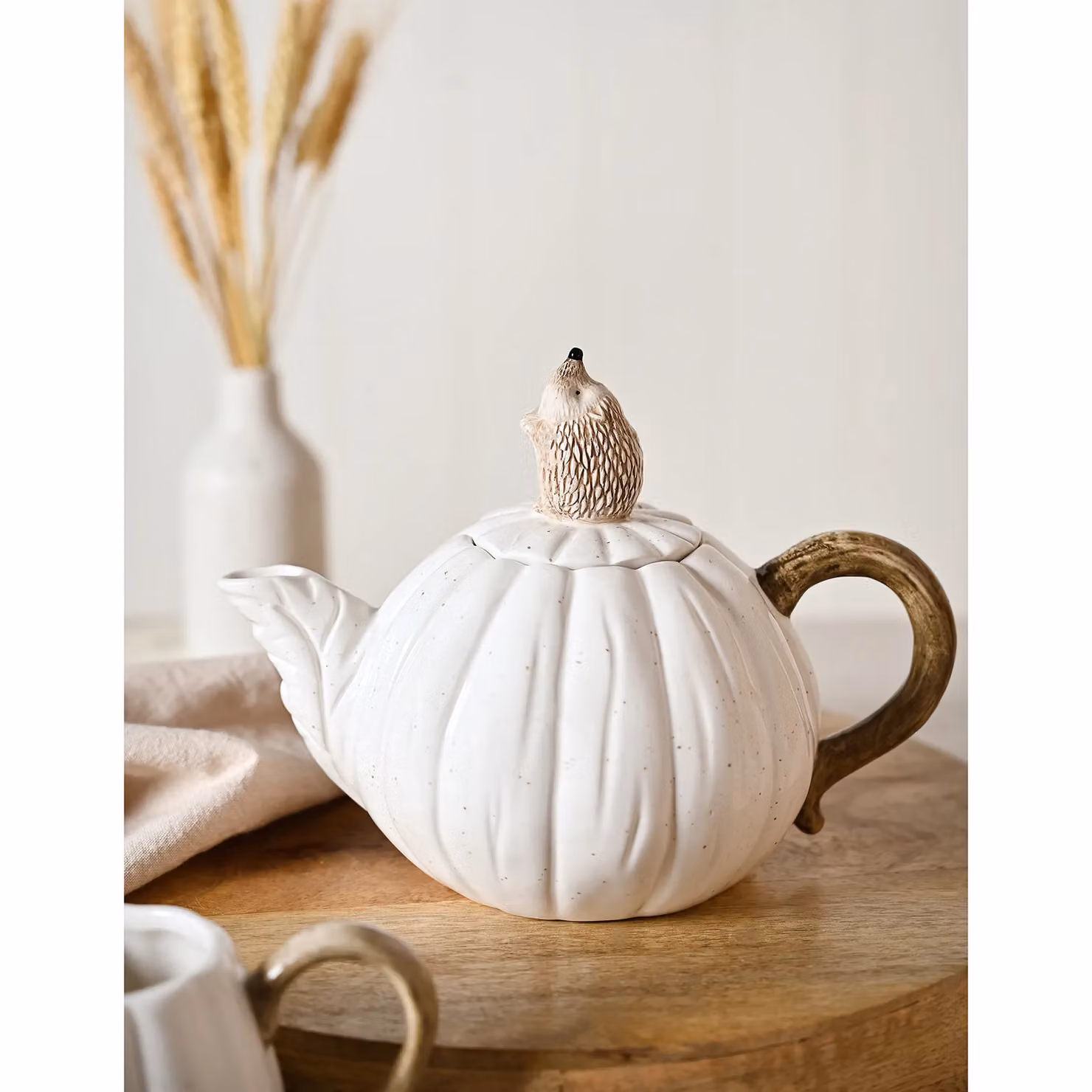 Country Living Autumn Harvest Hedgehog Ceramic Teapot in White – 1