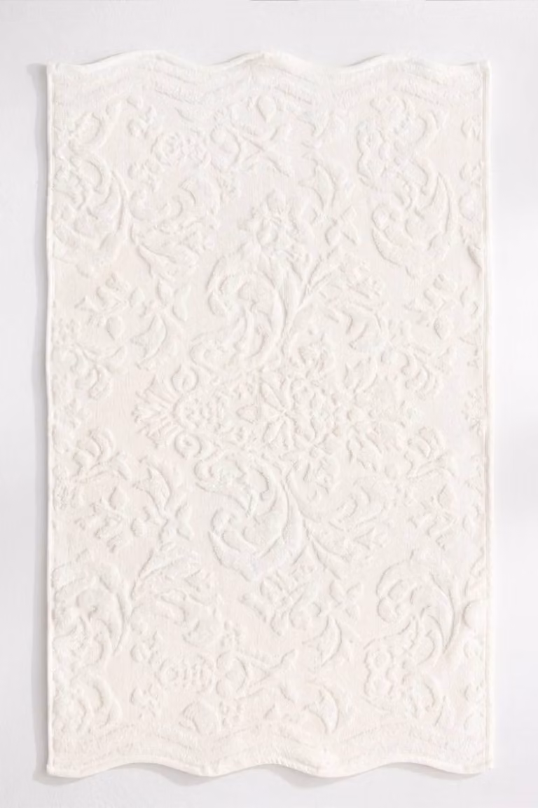 Allure Bath Fashions Gracie Floral Jacquard Scalloped Cotton Towels in Beige