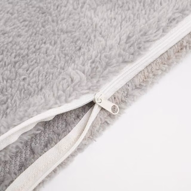 Brentfords Pack of 4 Soft Teddy Fleece Cushion Covers, Silver/Grey, W/D/H: 45.72 x 45.72 x 45.72 cm