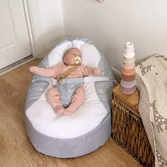 rucomfy Wish Upon a Star Gaga Baby Bean Bag Soft Newborn Seat in Light Grey