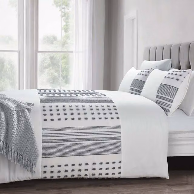 Intimates Micah Tufted Boho Chic Duvet Cover and Pillowcase Set, White, Single