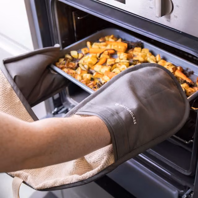 MasterClass Deluxe Professional Double Oven Glove in Grey