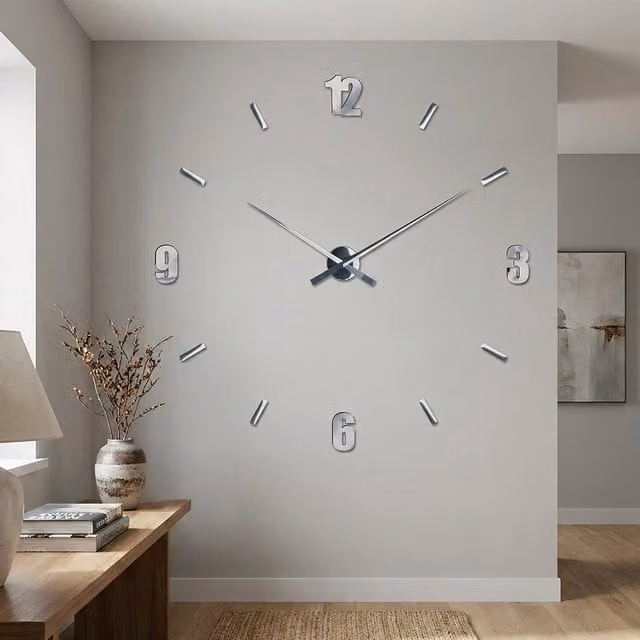 Premier Housewares Modern Silver Quartz Analog Wall Clock – 1