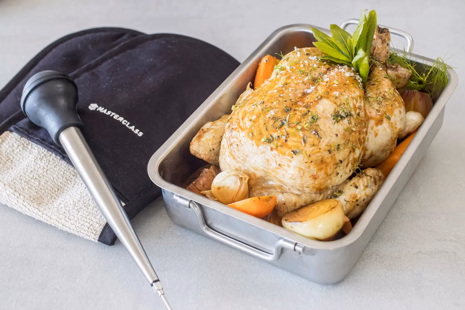 MasterClass Professional Stainless Steel and Silicone Baster in Silver and Multicolour – 3