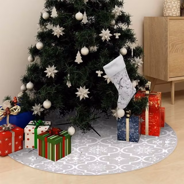 Berkfield Home Luxury Christmas Tree Skirt with Sock in White, Diameter: 122 cm – 1